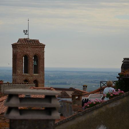 Апартаменты La Divina Dimora Il Castello Degli Spiriti Magni Montepescali Номер фото