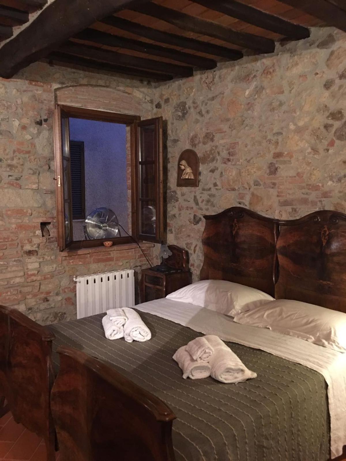 Апартаменты La Divina Dimora Il Castello Degli Spiriti Magni Montepescali Экстерьер фото